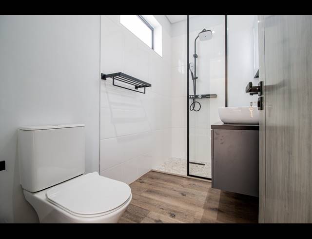 3 BEDROOM FREESTANDING FOR SALE IN LYNNWOOD